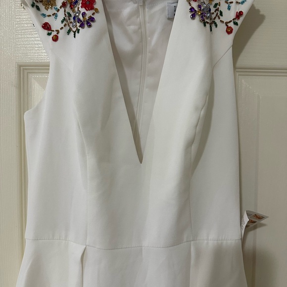 Mac Duggal White and Red Dress with Elegant Wrap - Picture 5 of 6